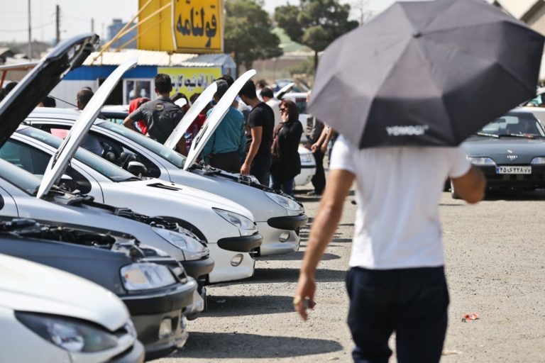 کاهش قیمت خودرو اردیبهشت ۱۴۰۰