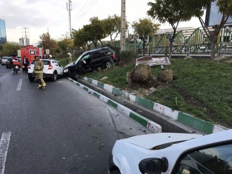 کنار کشیدن خودرو پس از تصادف