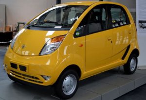 تاتا نانو یکی از کوچکترین ماشینهای جهان