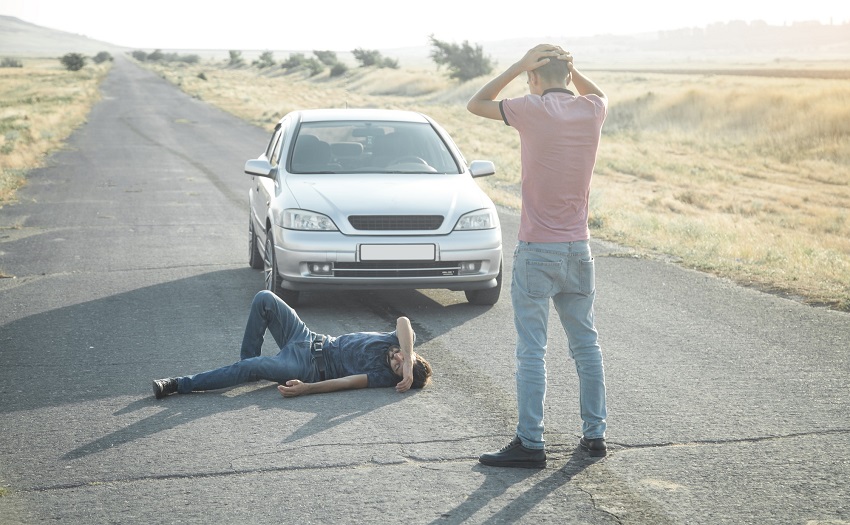 تصادف ساختگی با عابر پیاده