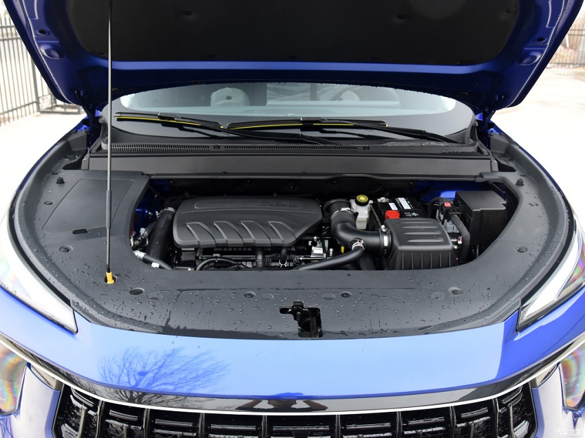 موتور خودروی لاماری