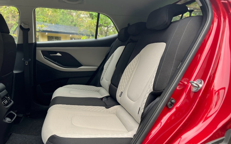 صندلی های ردیف عفب کرتا