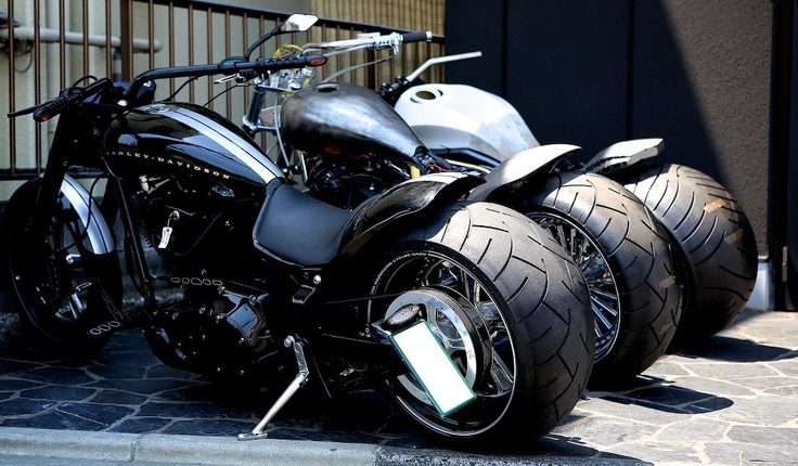 موتورسیکلت با لاستیک پهن