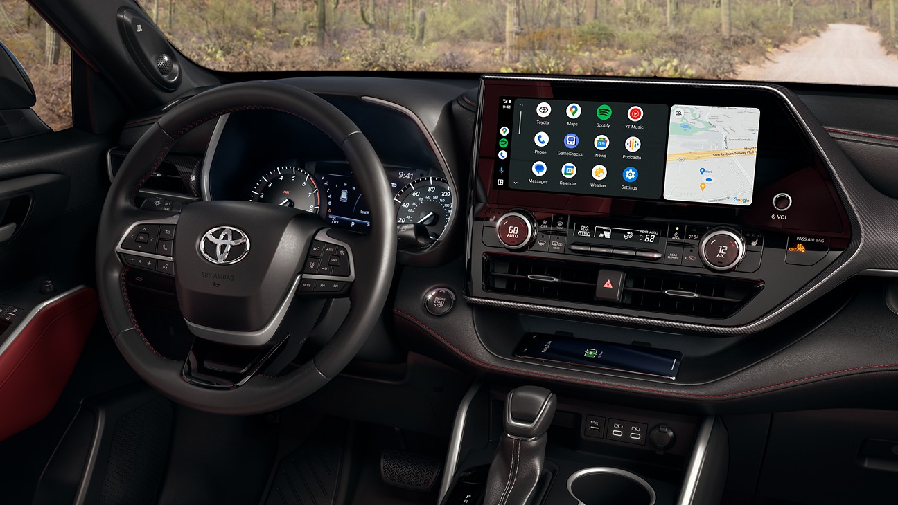 نمایشگر ۸ اینچی تویوتا هایلندر وارداتی برساوش