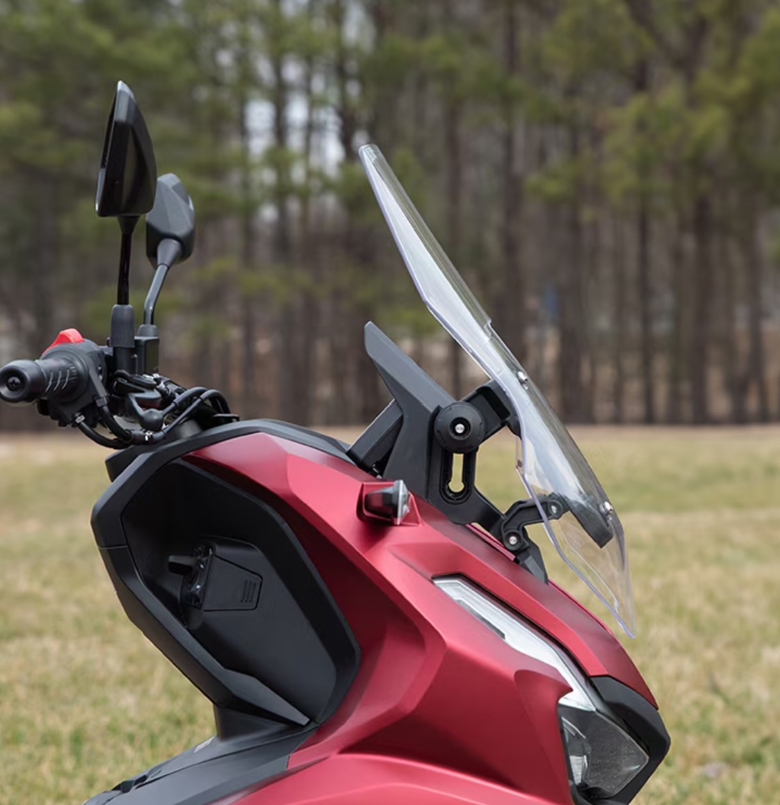 معرفی و بررسی موتورسیکلت Honda ADV 160-4