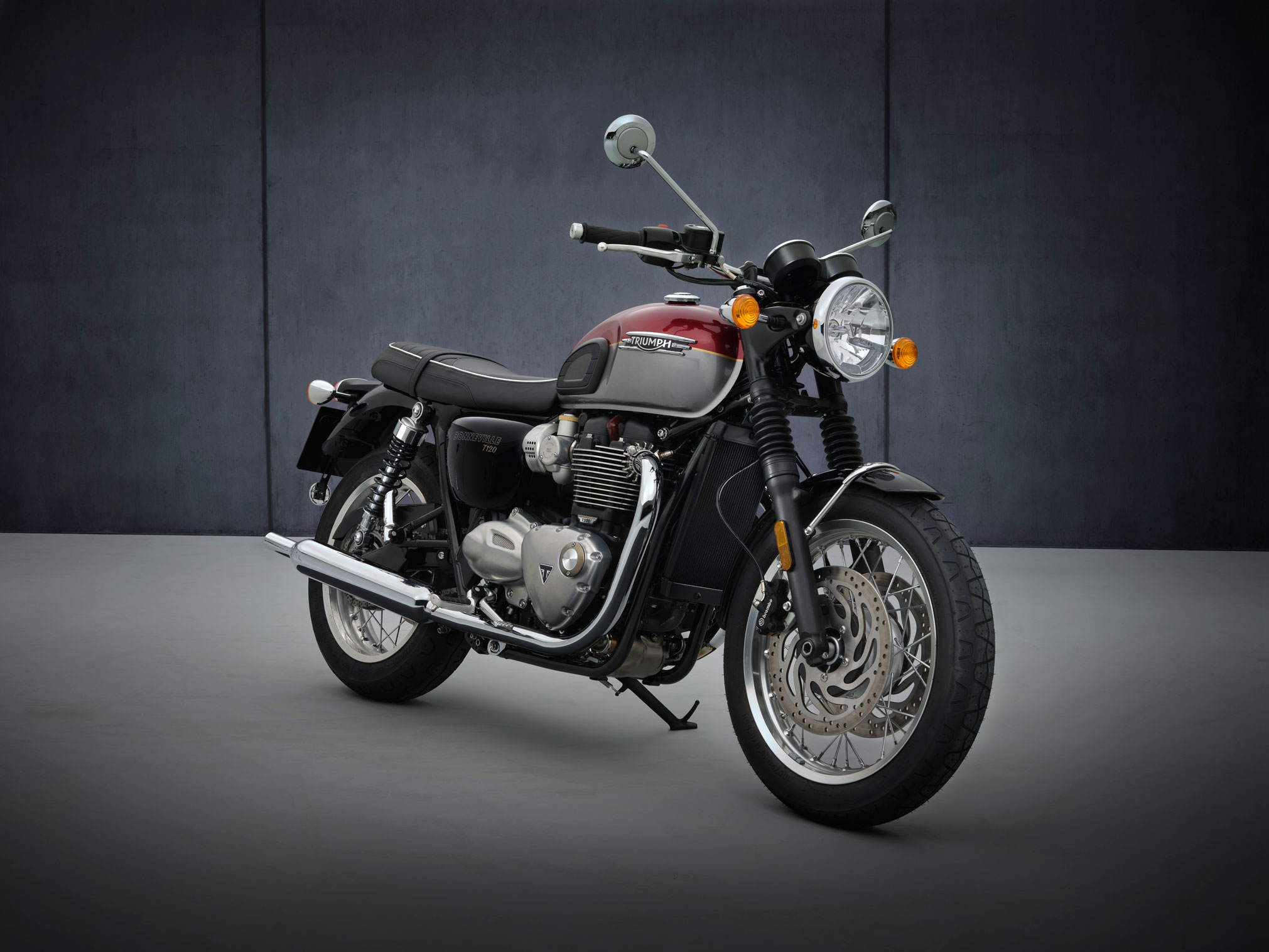 ترایومف بونویل تی ۱۲۰ (Triumph Bonneville T120)