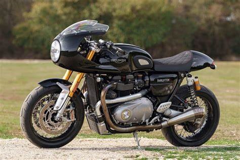 تریومف تراکستون آر (Triumph Thruxton R)