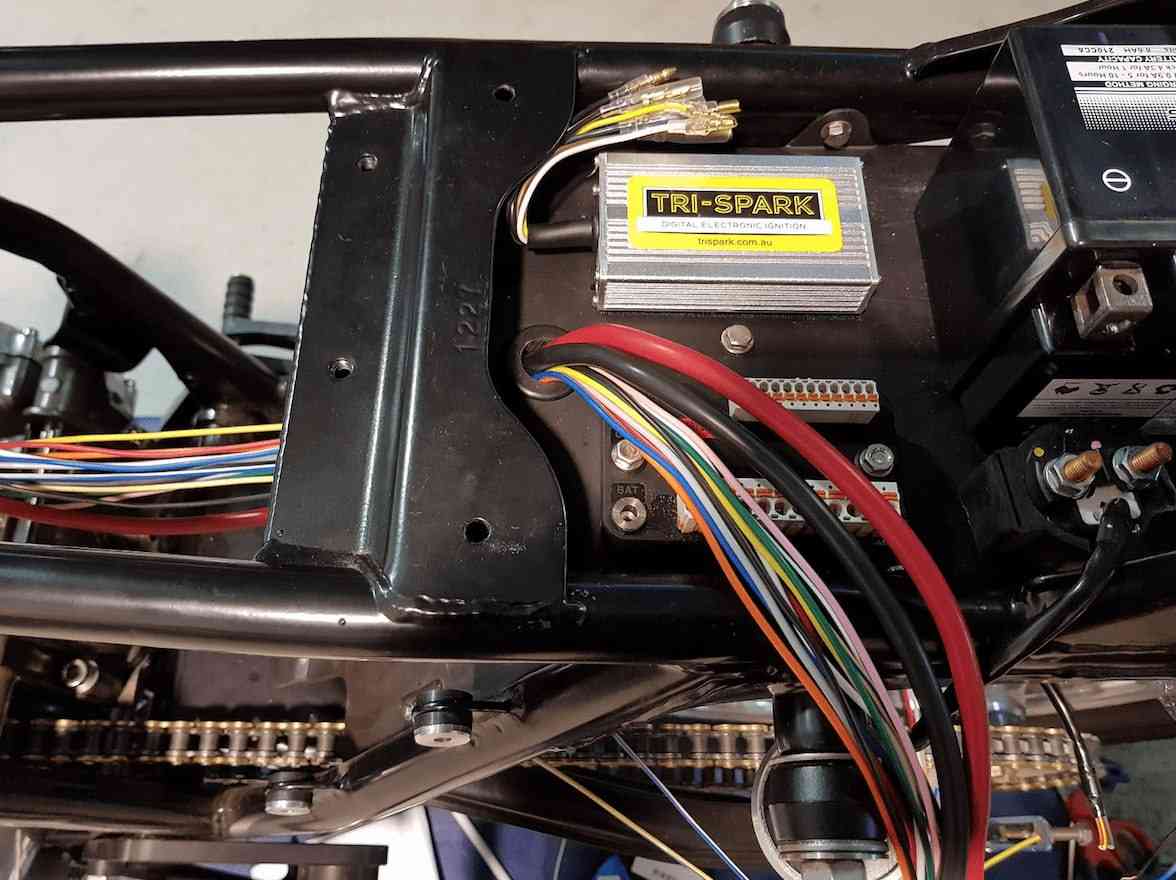 تعمیر سیمکشی موتورسیکلت