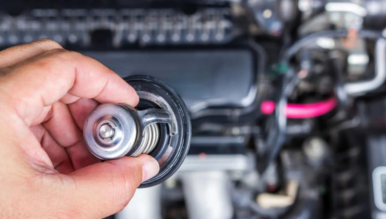 زمان مناسب برای تعویض هوزینگ ترموستات