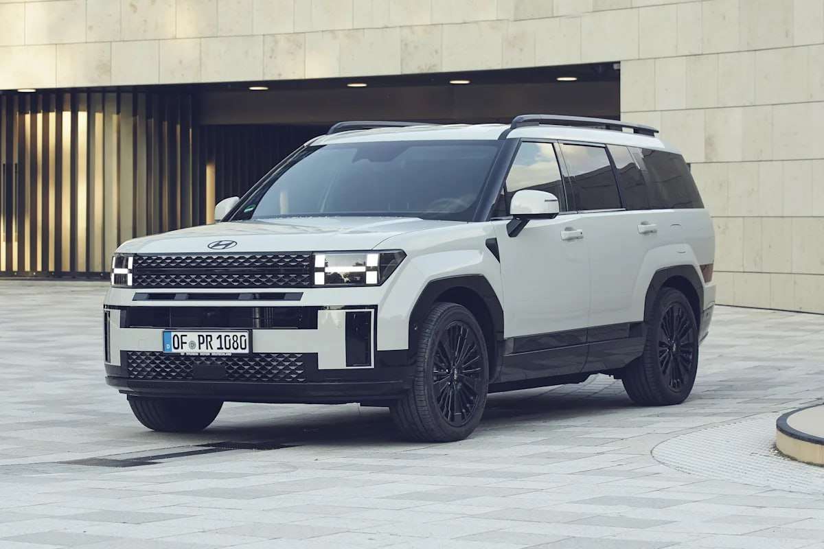 قیمت کارخانه‌ای هیوندای سانتافه + شرایط فروش و ثبت نام